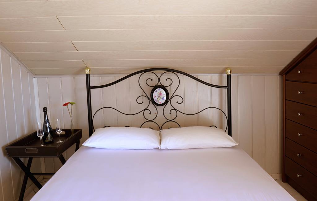 Nepheli Apartments And Studios Paralía Стая снимка