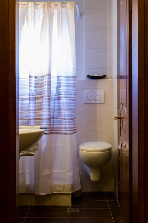 Nepheli Apartments And Studios Paralía Стая снимка