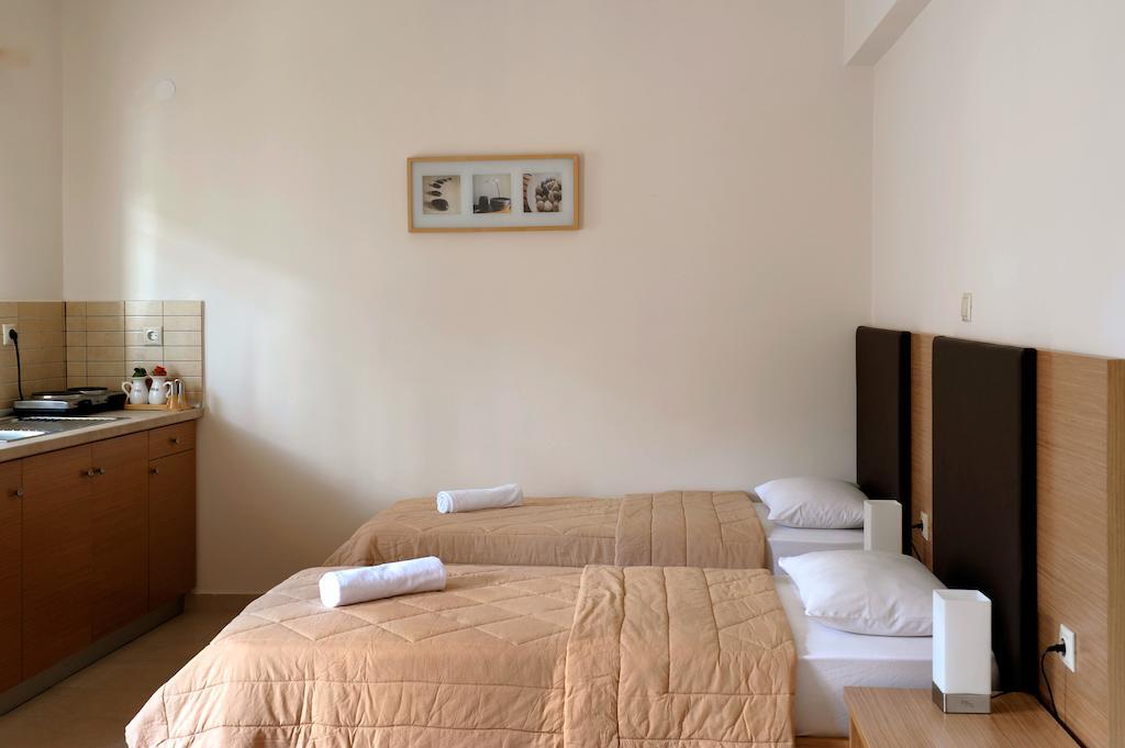 Nepheli Apartments And Studios Paralía Стая снимка