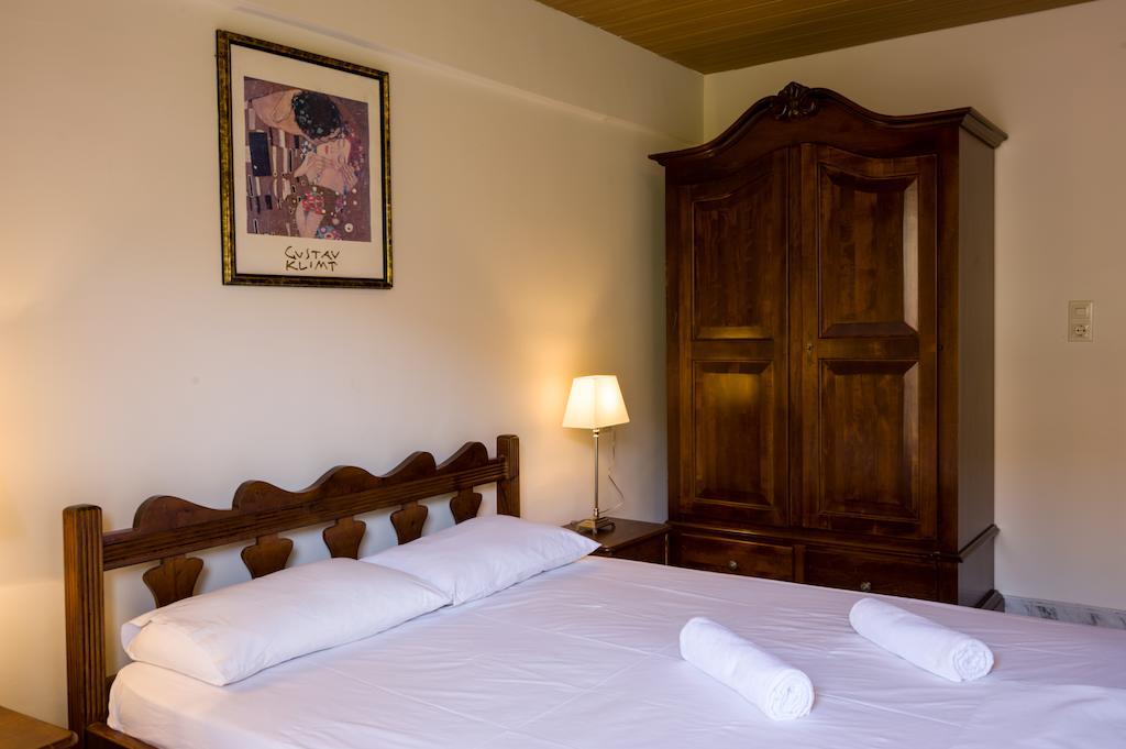 Nepheli Apartments And Studios Paralía Стая снимка