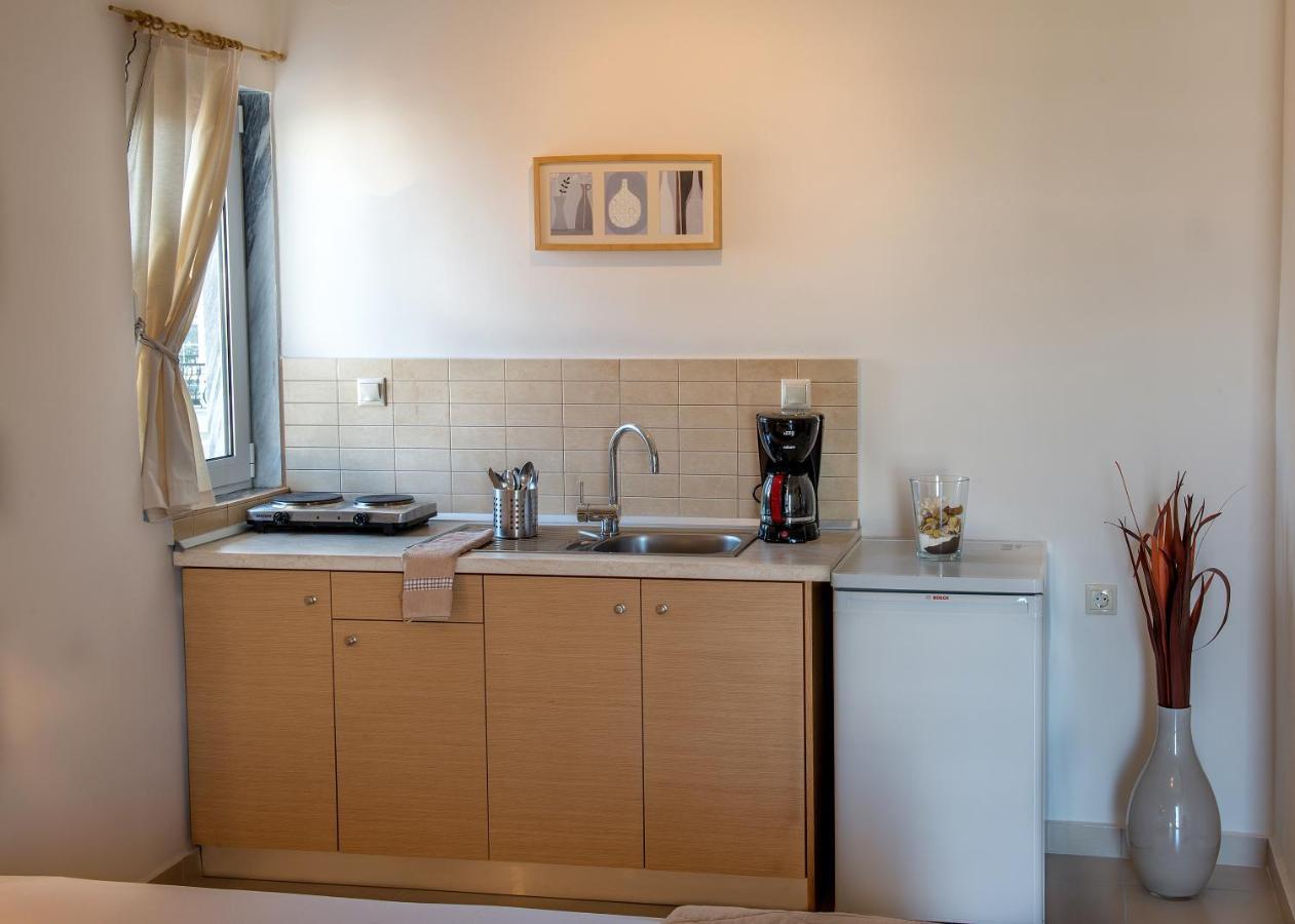 Nepheli Apartments And Studios Paralía Стая снимка